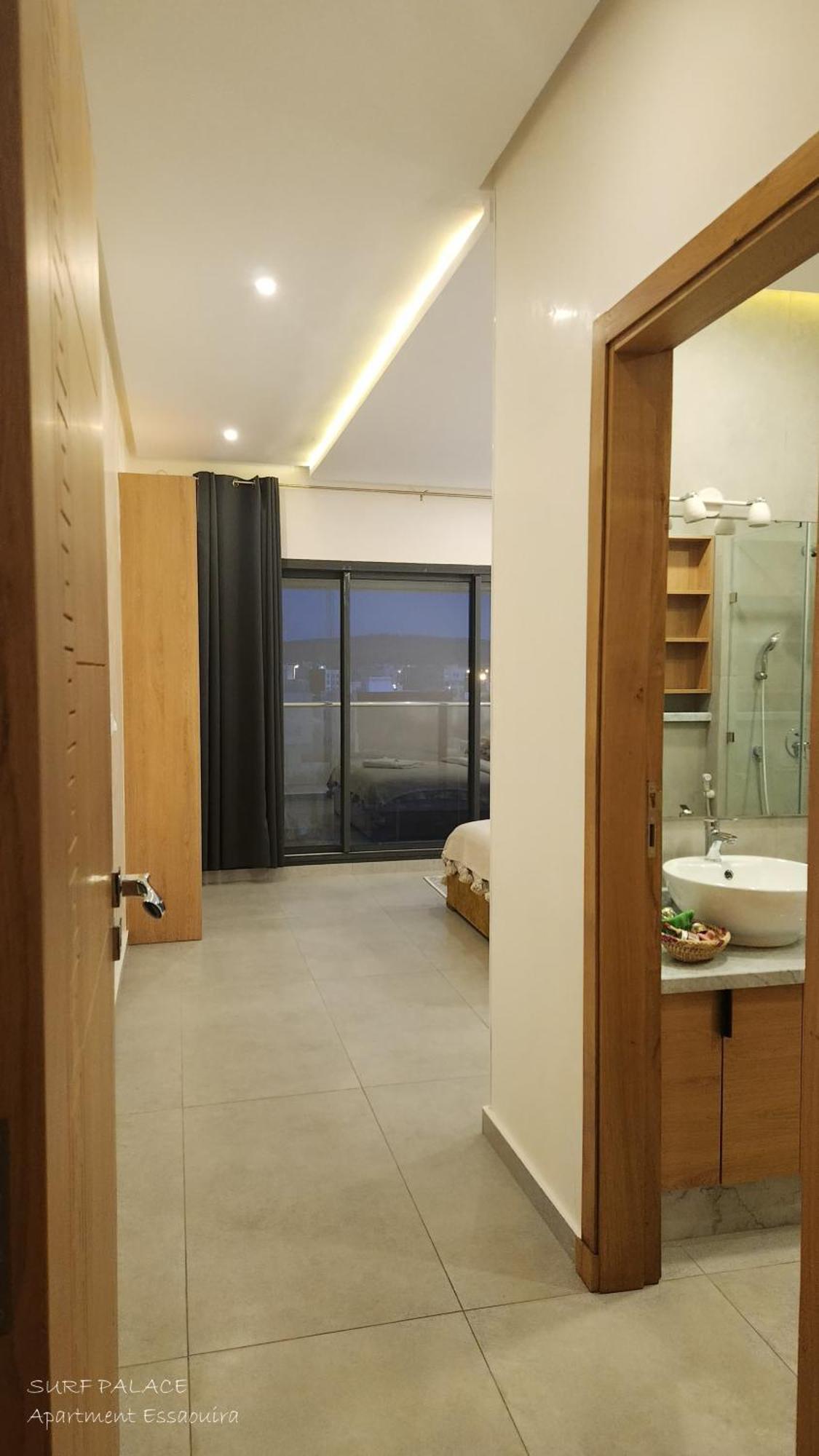 Surf Palace Beachfront Apartment เอสเซาอิรา ภายนอก รูปภาพ