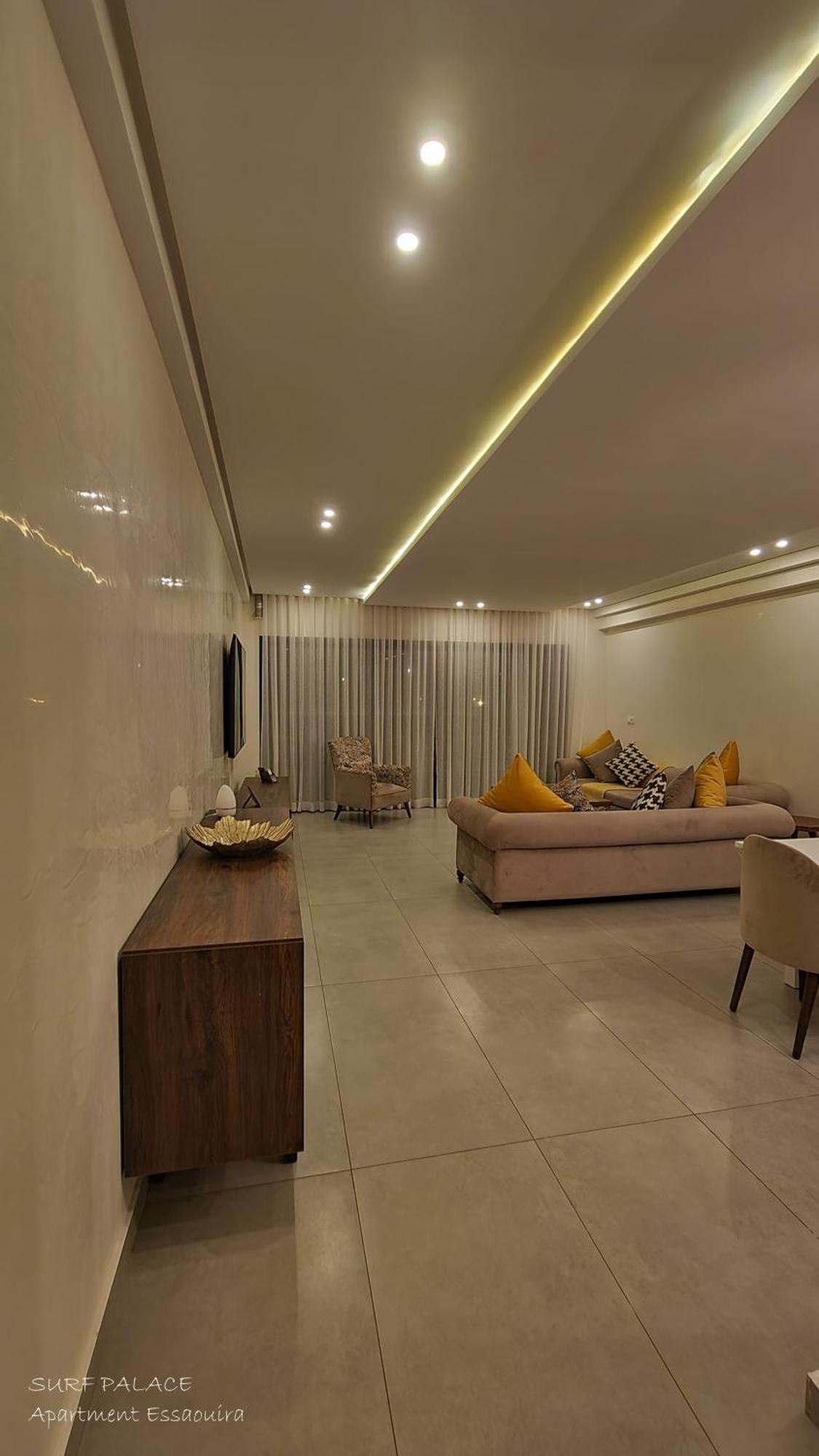 Surf Palace Beachfront Apartment เอสเซาอิรา ภายนอก รูปภาพ